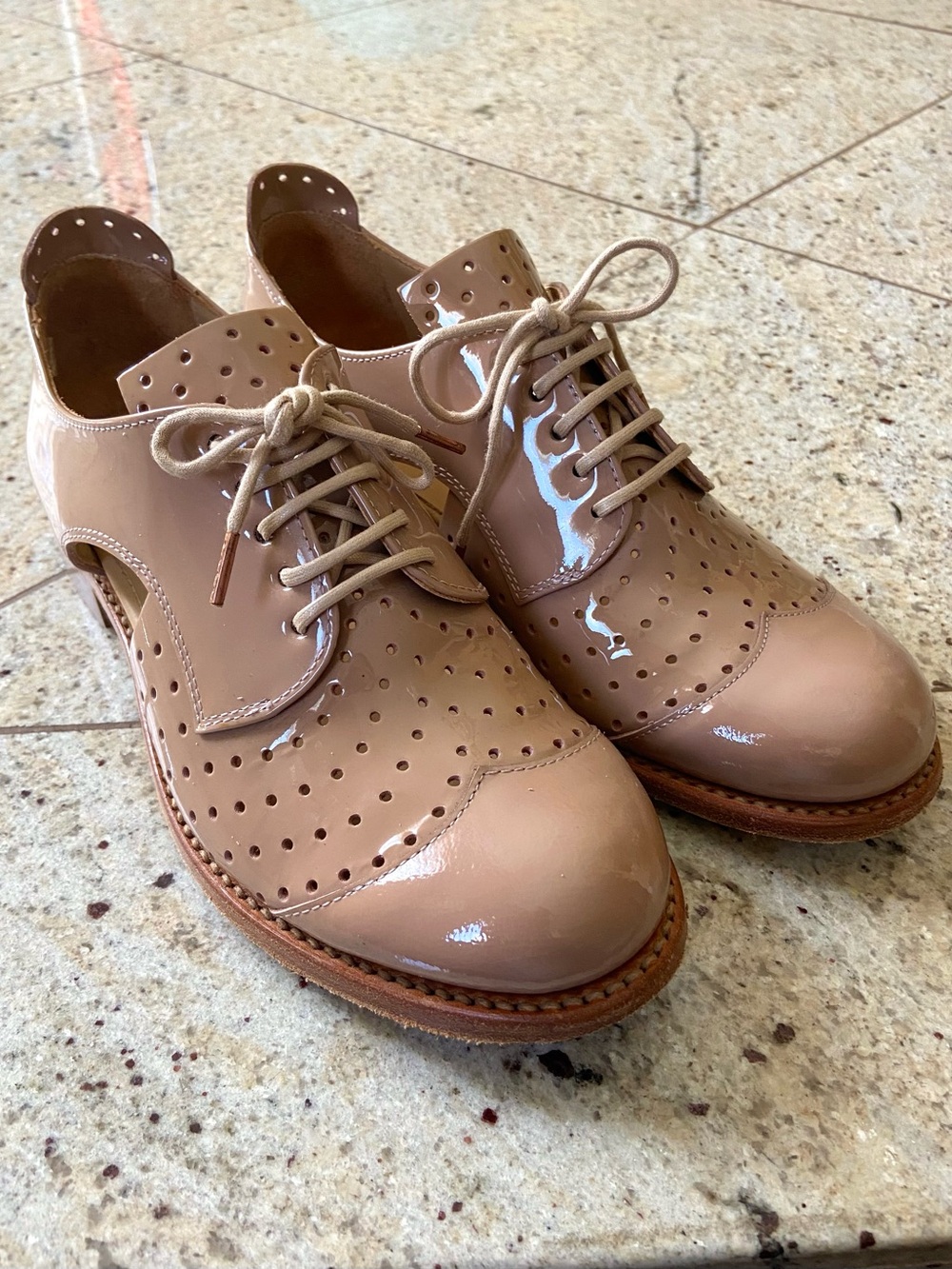 The office of Angela Scott, Tan Oxford Cutout Shoes , size Womens 5